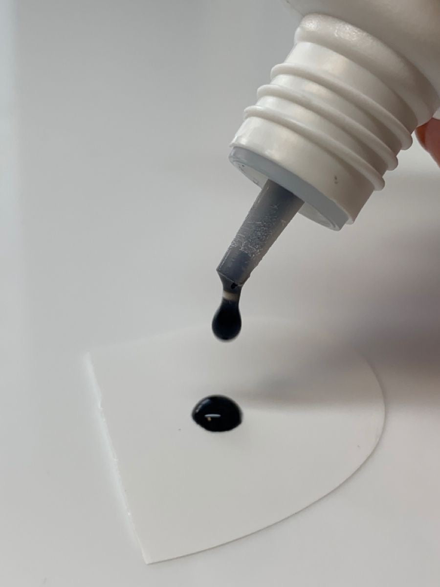 Colles & liquides